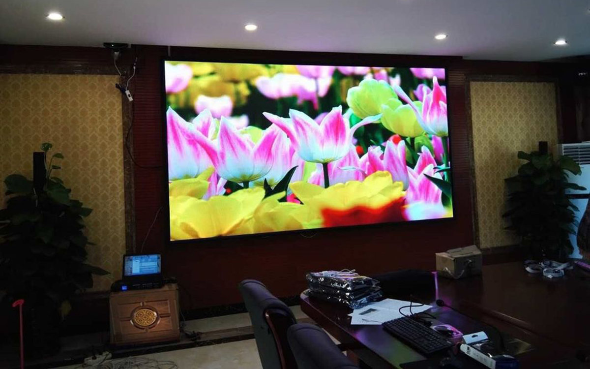 P2.5 16:9 HD indoor LED screen 320cm x 192cm